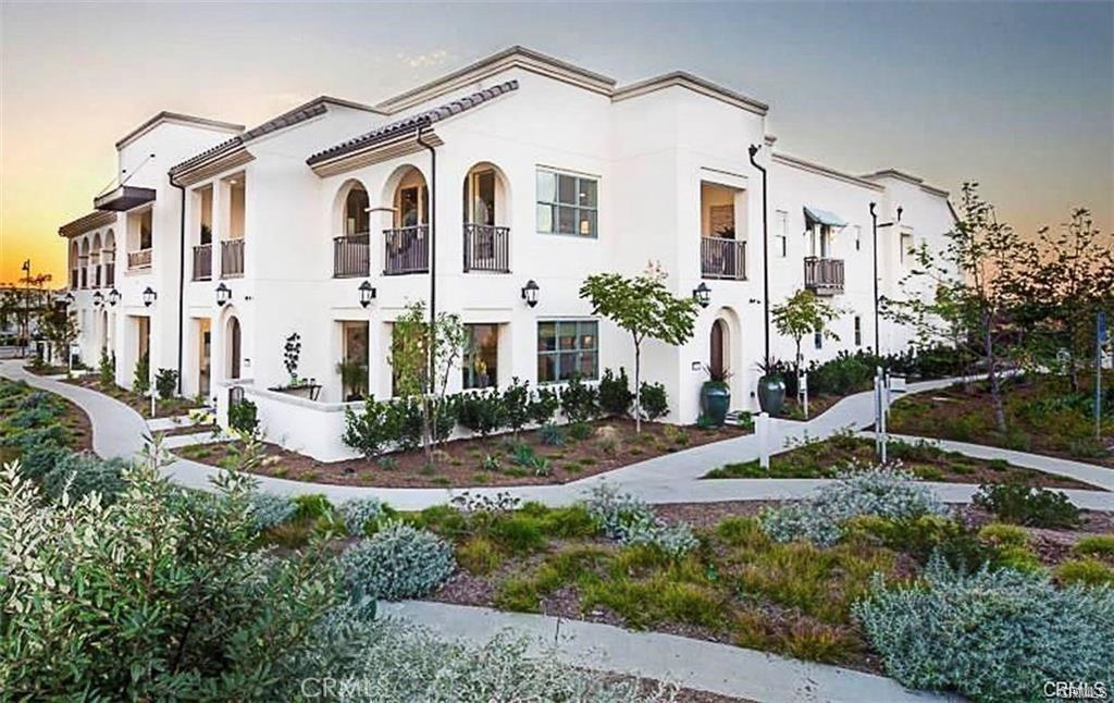 MLS #OC25220564 image #0