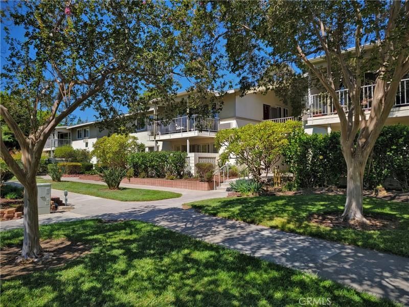 MLS #OC25220649 image #0