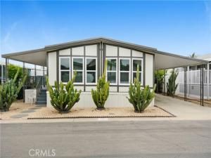 MLS #OC25220888 image #0