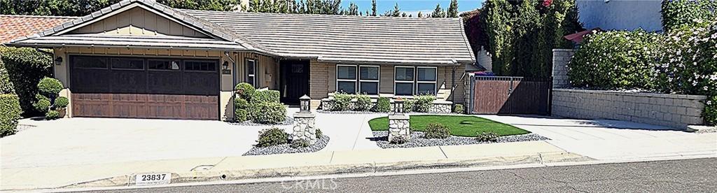 MLS #OC25220952 image #0