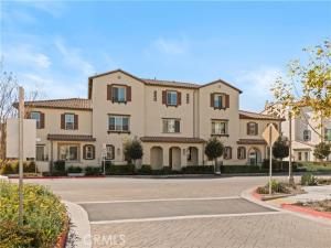 MLS #OC25221083 image #0