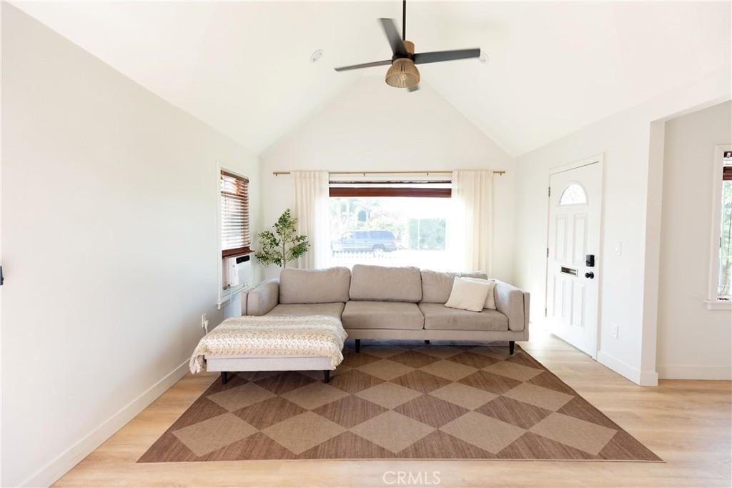 MLS #OC25221176 image #0