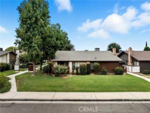 MLS #OC25221180 image #0