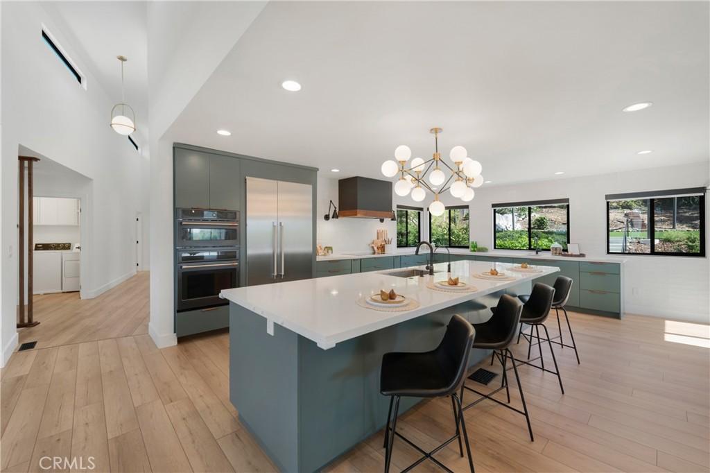 MLS #OC25221401 image #0