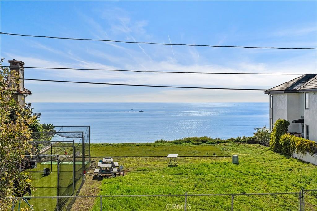 MLS #OC25221915 image #0