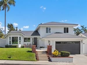 MLS #OC25222003 image #0