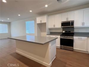 MLS #OC25222114 image #0