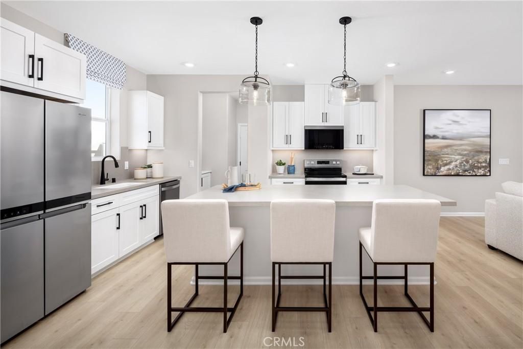 MLS #OC25222148 image #0