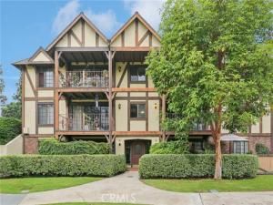 MLS #OC25222449 image #0