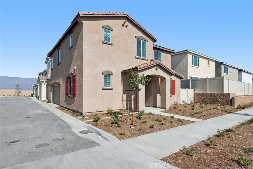 MLS #OC25222451 image #0