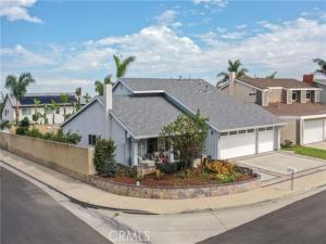 MLS #OC25222602 image #0