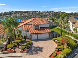 MLS #OC25222643 image #0