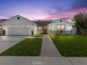 MLS #OC25223093 image #0