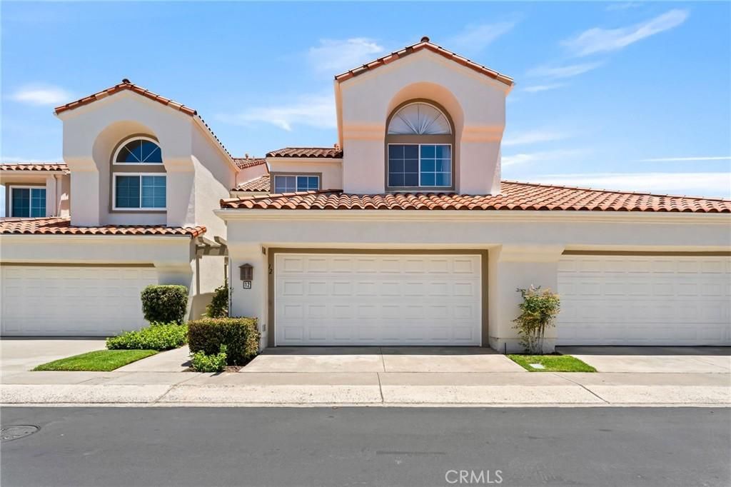 MLS #OC25223336 image #0