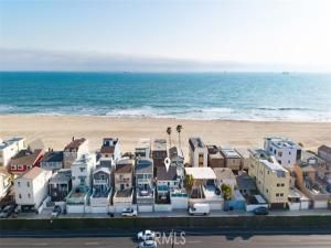 MLS #OC25223441 image #0