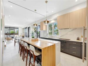 MLS #OC25223559 image #0