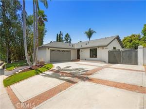 MLS #OC25223803 image #0