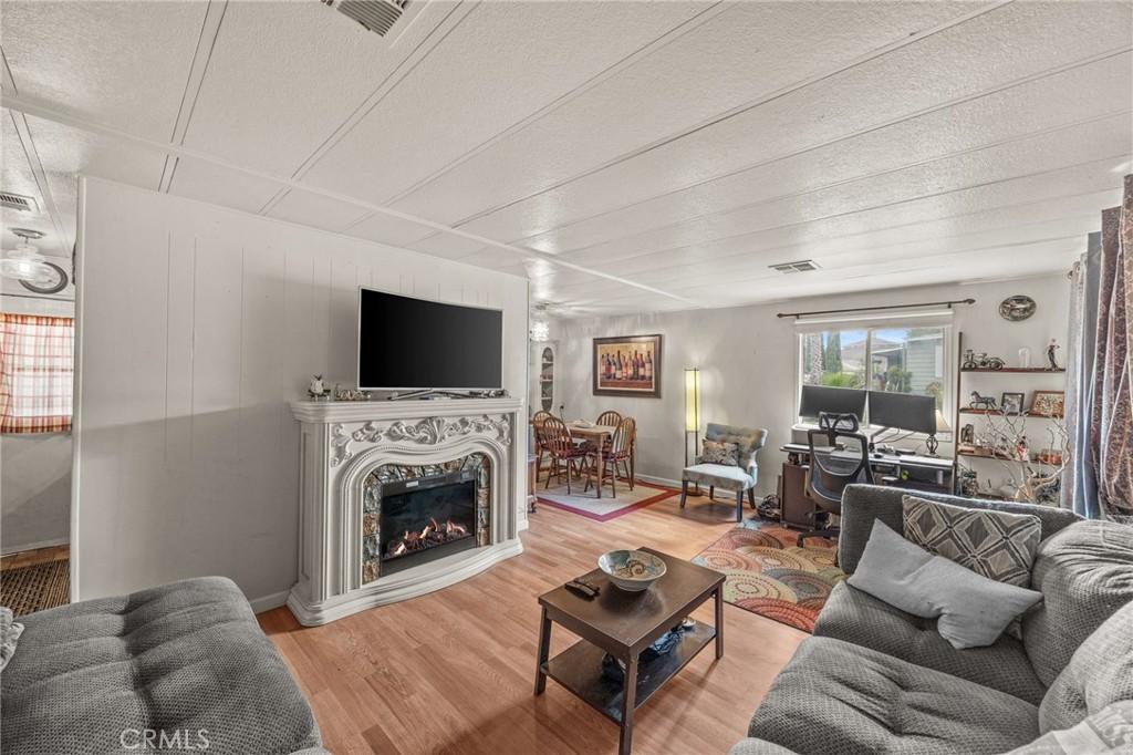 MLS #OC25223804 image #0