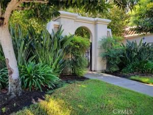 MLS #OC25223839 image #0