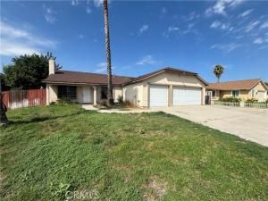 MLS #OC25223872 image #0