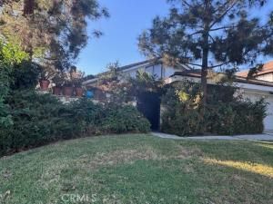 MLS #OC25223873 img 0