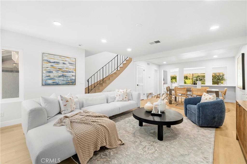 MLS #OC25224463 image #0