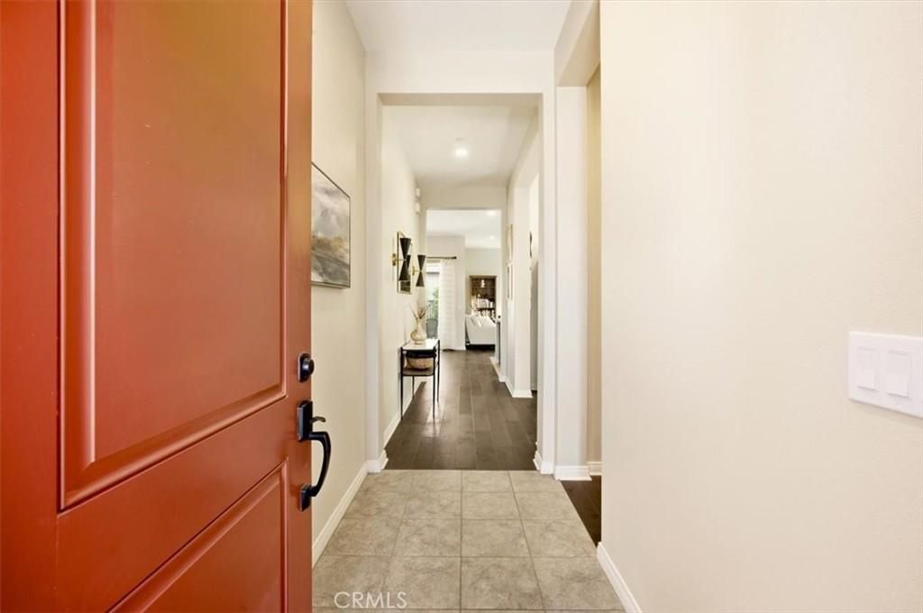 MLS #OC25225065 image #0