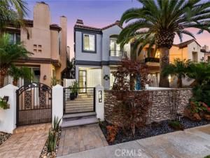 MLS #OC25225070 image #0