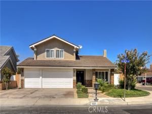 MLS #OC25225101 image #0