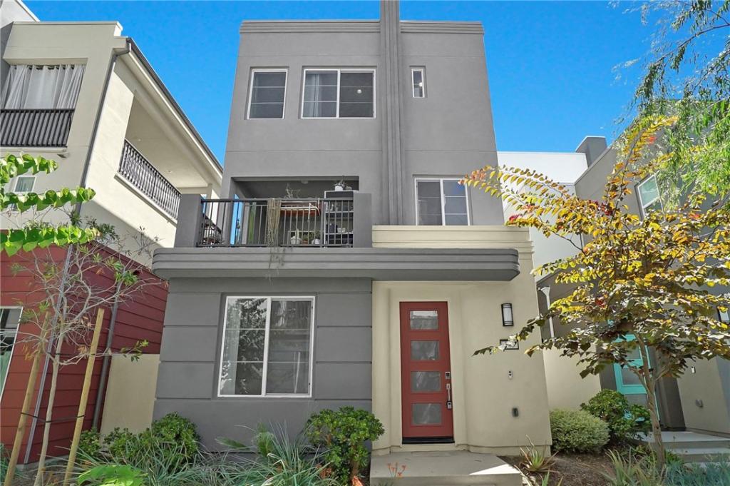 MLS #OC25225223 image #0