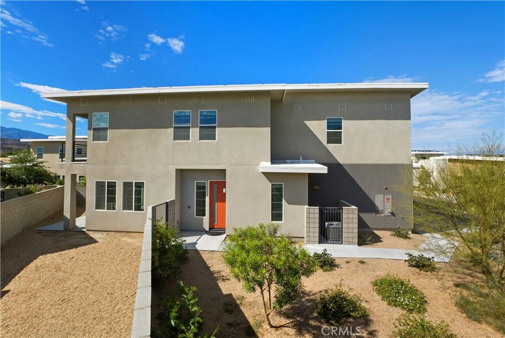 MLS #OC25225551 image #0