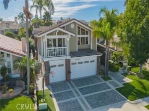 MLS #OC25226168 image #0