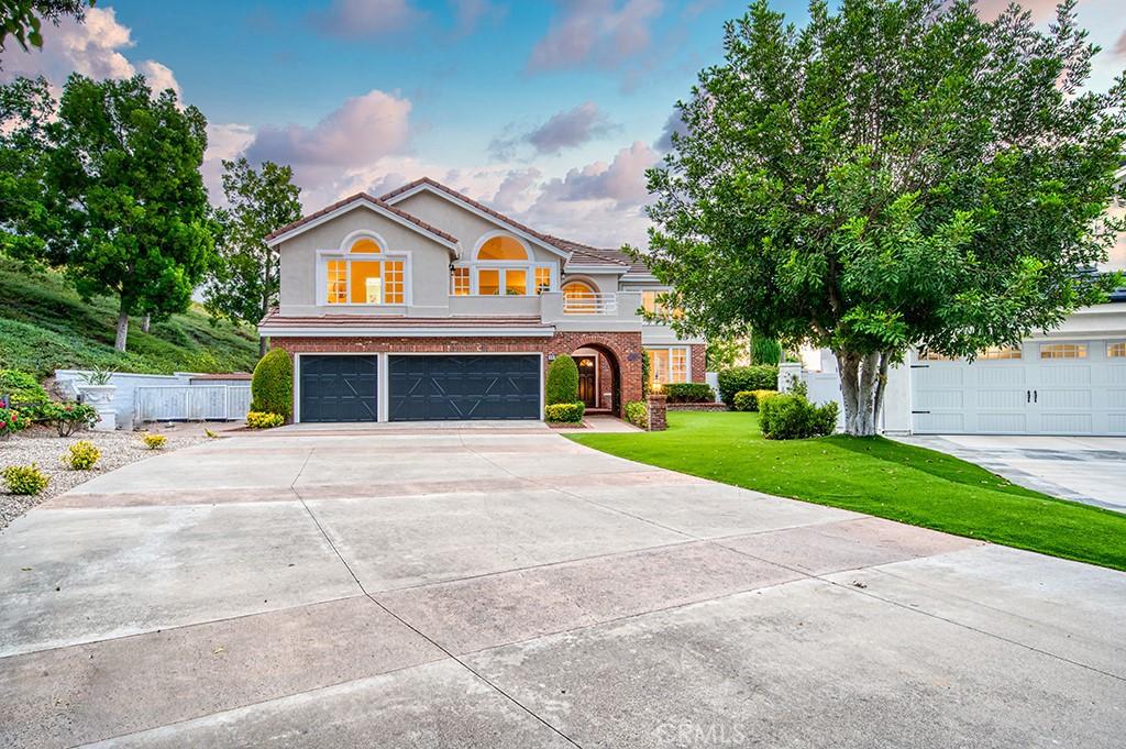 MLS #OC25226436 image #0