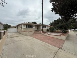 MLS #OC25226551 image #0