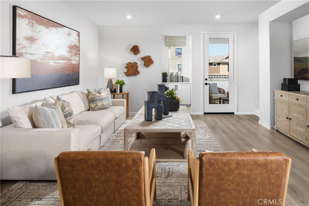 MLS #OC25226626 image #0