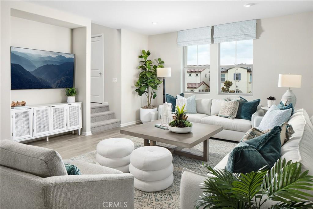 MLS #OC25226637 image #0