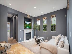 MLS #OC25226873 image #0