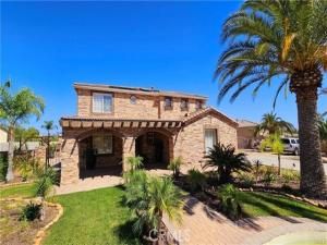 MLS #OC25227009 image #0