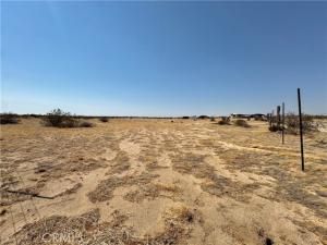 MLS #OC25227125 image #0