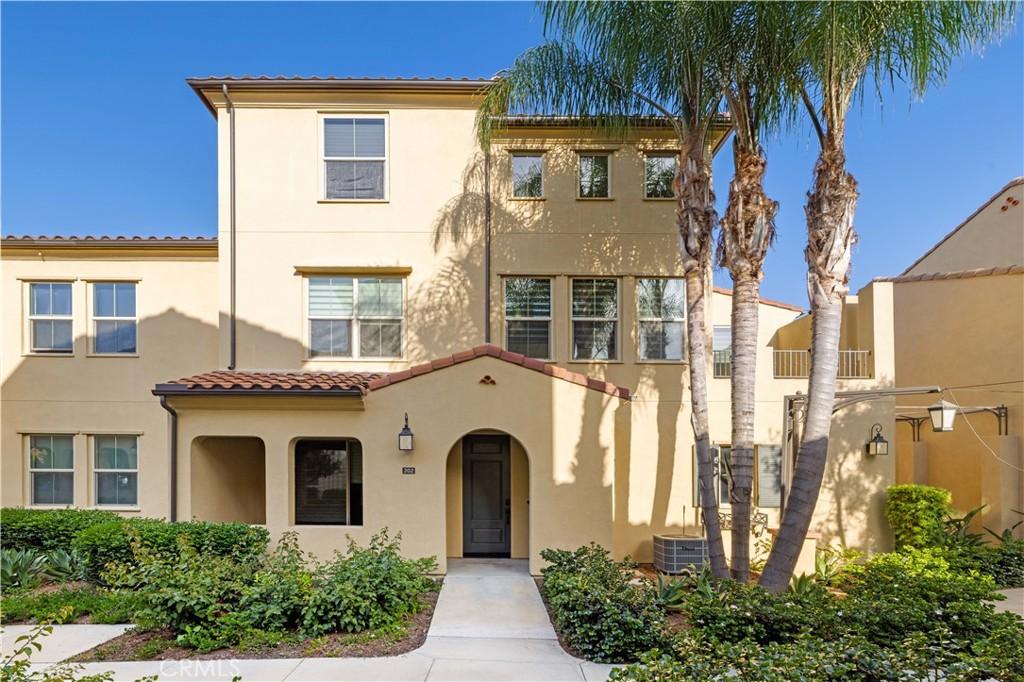 MLS #OC25228009 image #0