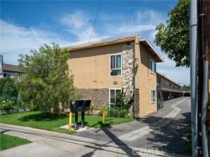 MLS #OC25228147 image #0