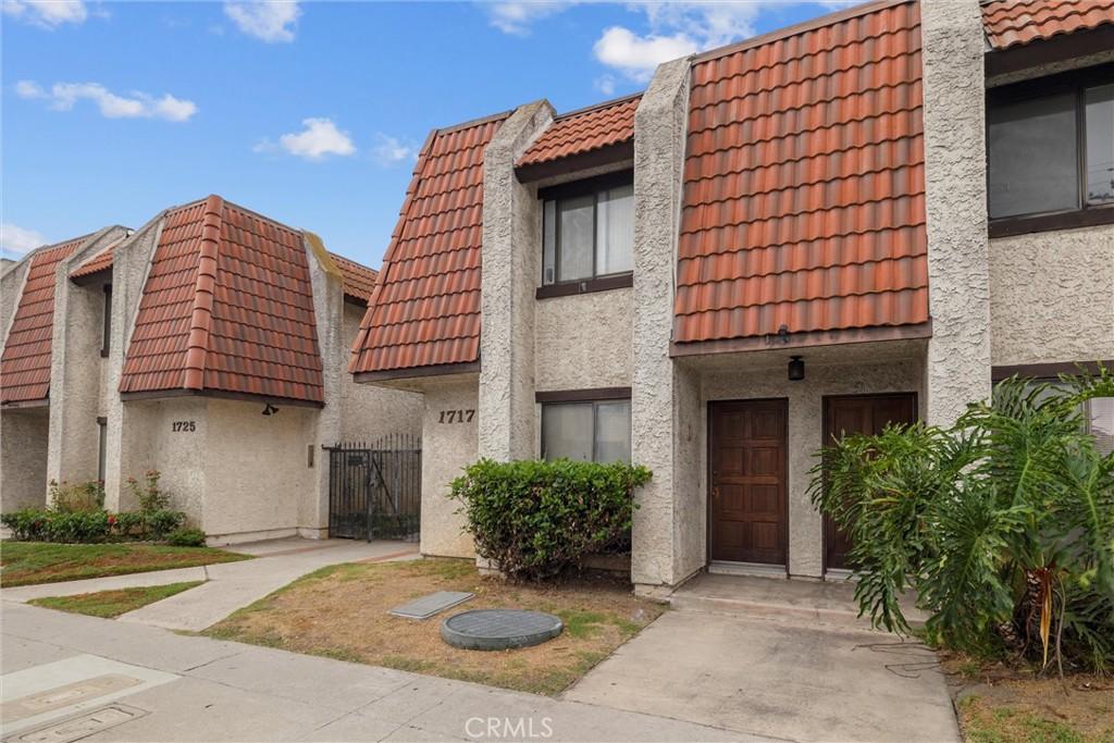 MLS #OC25228482 image #0