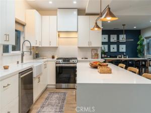 MLS #OC25228714 image #0