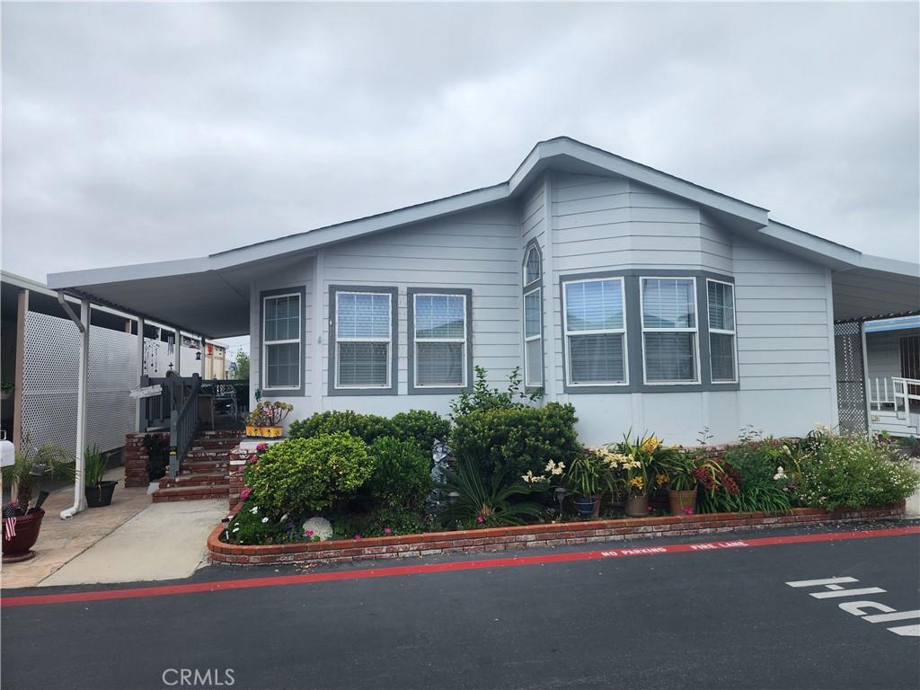 MLS #OC25229045 image #0