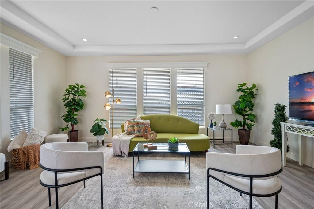 MLS #OC25229080 image #0