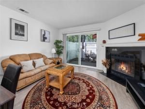 MLS #OC25229113 image #0