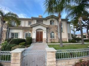 MLS #OC25229166 image #0