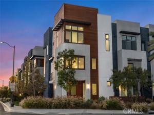 MLS #OC25229322 image #0