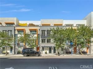 MLS #OC25229852 image #0