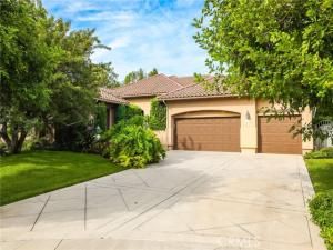 MLS #OC25229968 image #0